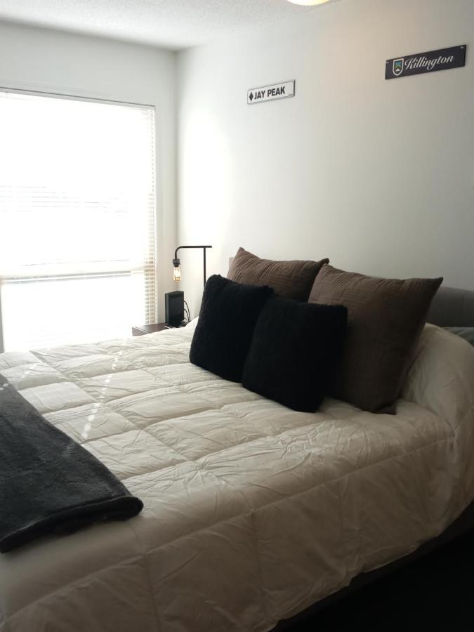 Village Center 2 Bedroom Condo Big White Esterno foto